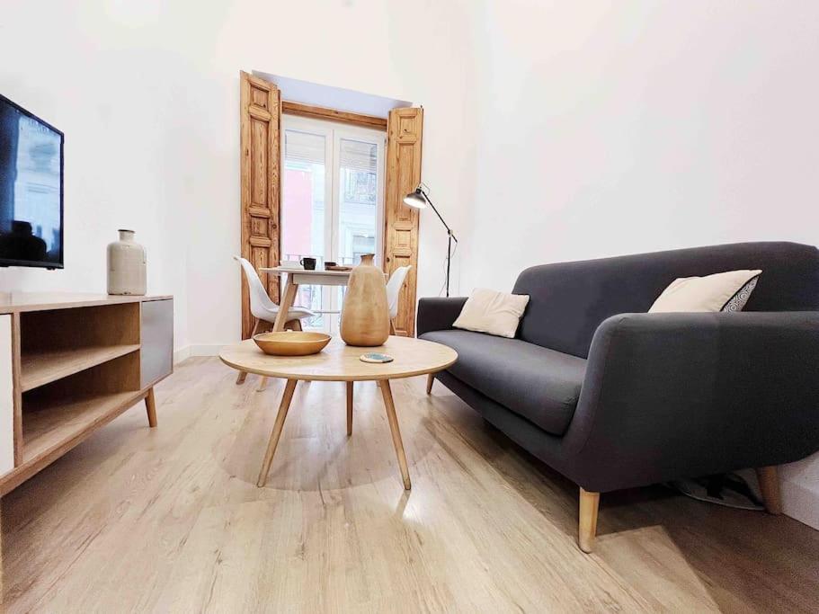 Apartamento Privado De Diseno En Pleno Centro - Atocha Madri Exterior foto